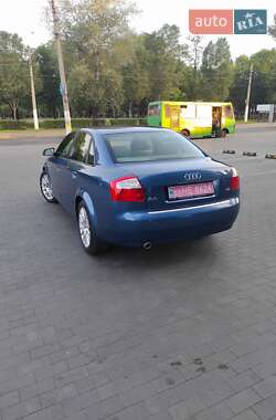 Седан Audi A4 2004 в 