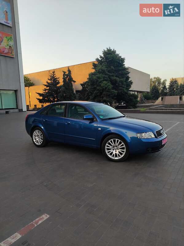 Седан Audi A4 2004 в Каменском