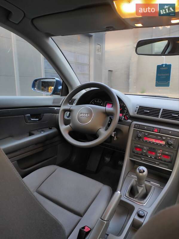Седан Audi A4 2004 в Каменском