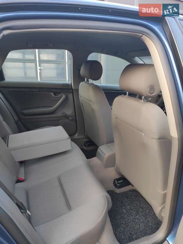 Седан Audi A4 2004 в Каменском