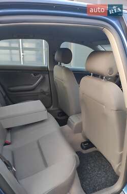 Седан Audi A4 2004 в 