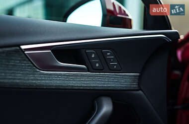Седан Audi A4 2017 в 