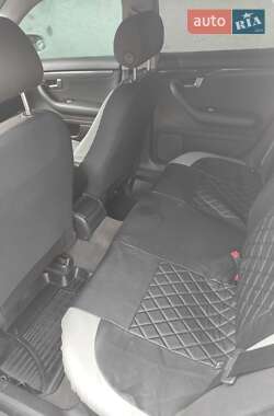 Универсал Audi A4 2001 в Калуше