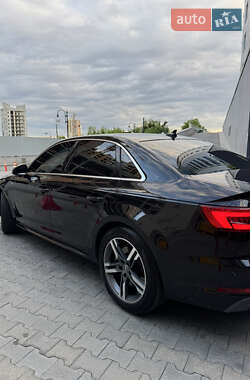 Седан Audi A4 2017 в 