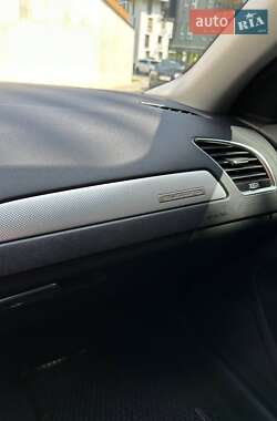 Седан Audi A4 2012 в 