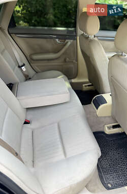 Седан Audi A4 2001 в 