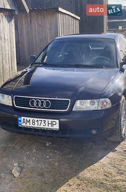 Седан Audi A4 1996 в 