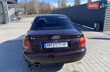 Седан Audi A4 1996 в 