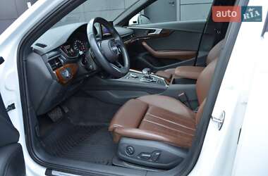 Седан Audi A4 2018 в 