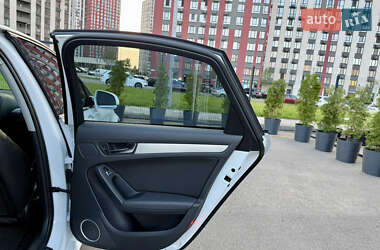 Седан Audi A4 2015 в 