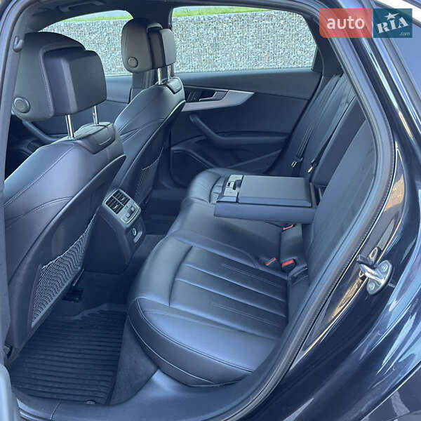 Седан Audi A4 2018 в Ивано-Франковске