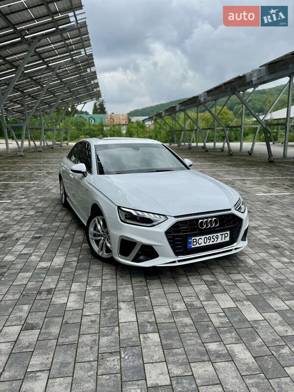 Седан Audi A4 2020 в 