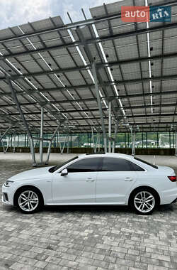 Седан Audi A4 2020 в 
