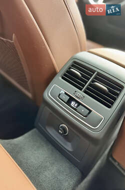 Седан Audi A4 2020 в 