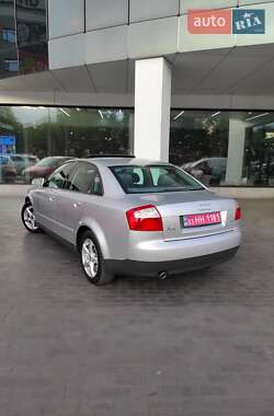 Седан Audi A4 2002 в 