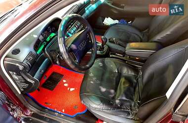 Седан Audi A4 1996 в 