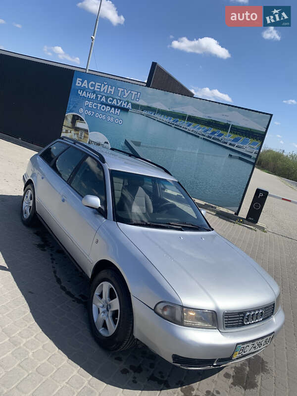 Универсал Audi A4 1998 в Львове