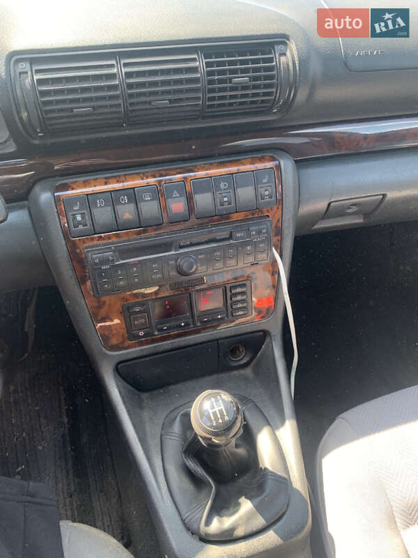 Универсал Audi A4 1998 в Львове