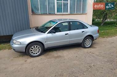 Седан Audi A4 1996 в Рівному