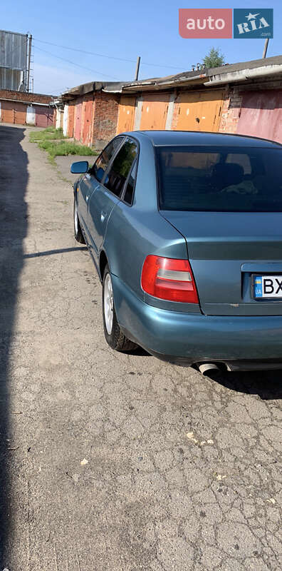 Седан Audi A4 1998 в Хмельницком