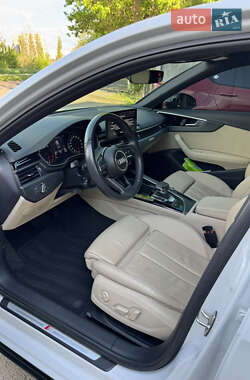 Седан Audi A4 2020 в 