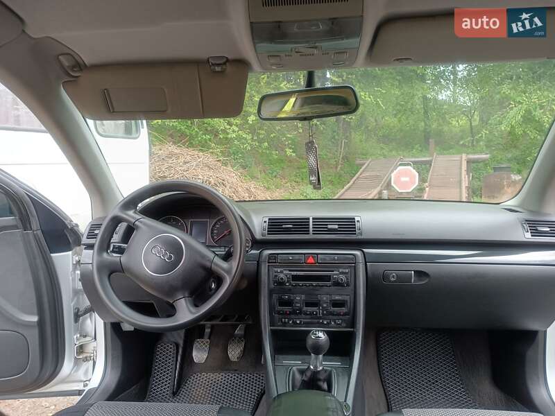 Седан Audi A4 2002 в Чернигове