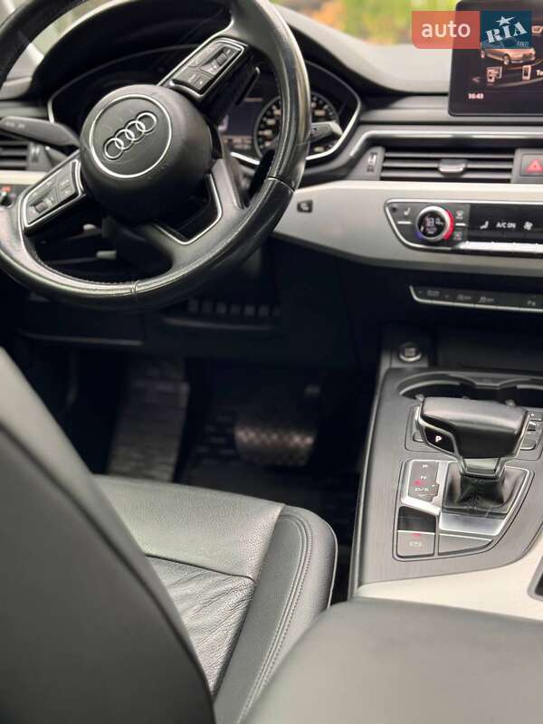 Седан Audi A4 2016 в Стрые