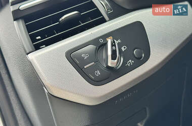 Седан Audi A4 2018 в 