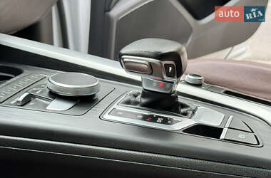 Седан Audi A4 2018 в 