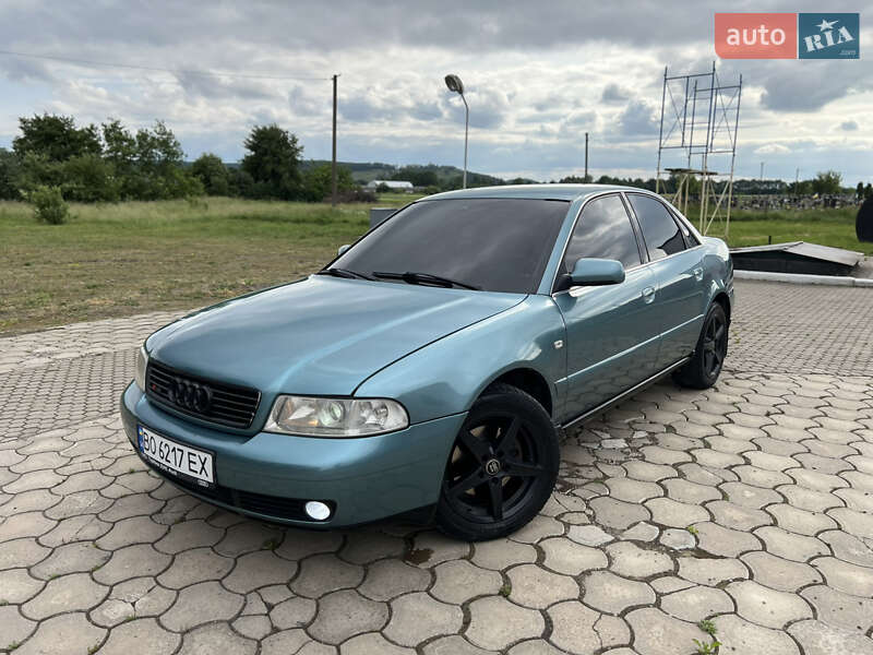 Седан Audi A4 1999 в 