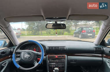 Седан Audi A4 1999 в 