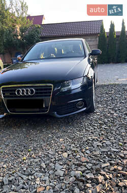 Седан Audi A4 2010 в Ужгороде