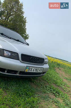 Седан Audi A4 1997 в 