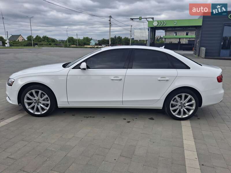 Седан Audi A4 2013 в Каменец-Подольском
