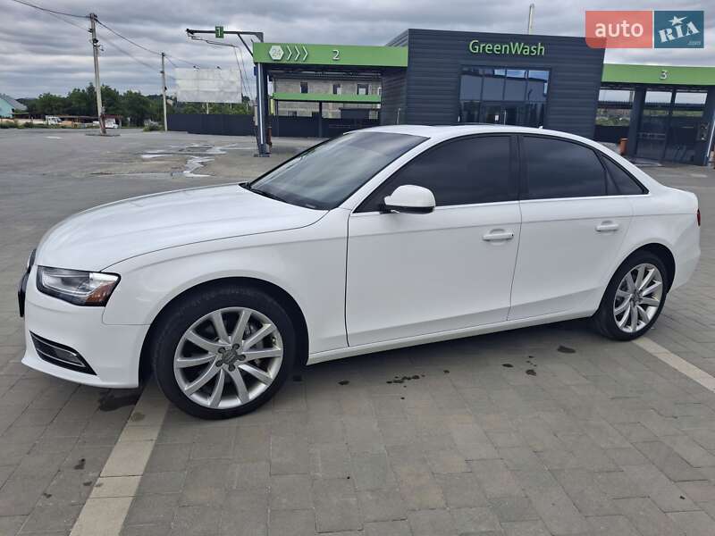 Седан Audi A4 2013 в Каменец-Подольском