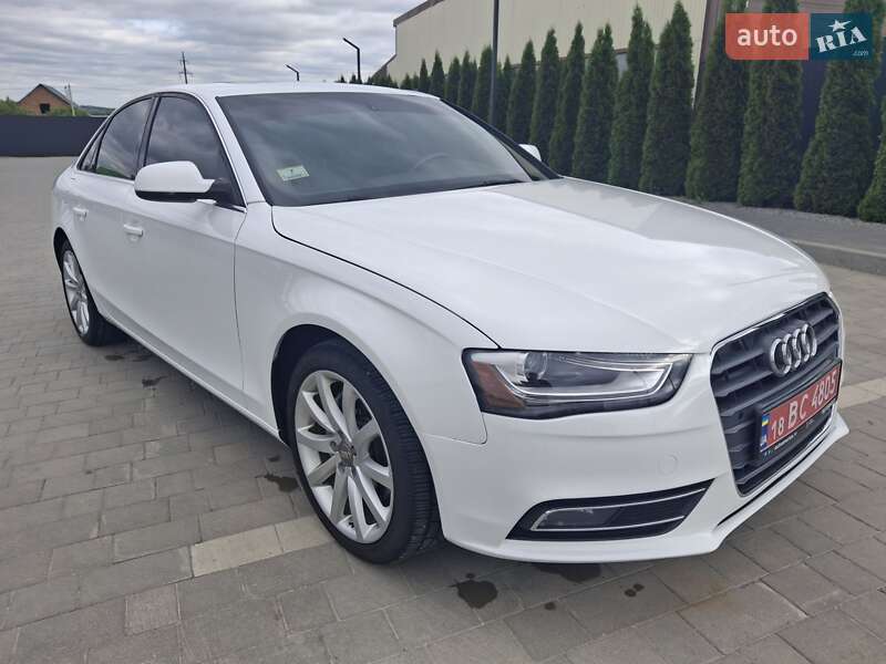Седан Audi A4 2013 в Каменец-Подольском