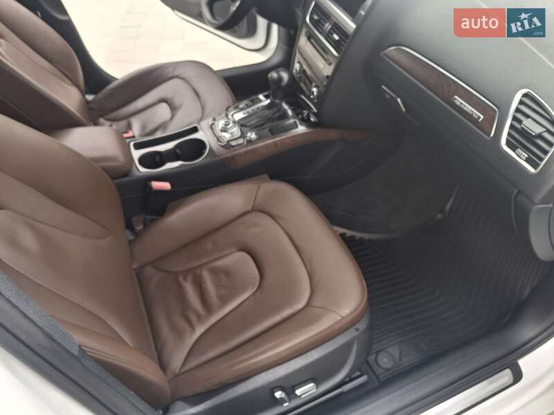 Седан Audi A4 2013 в Каменец-Подольском