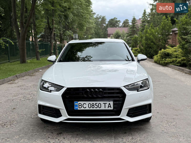 Седан Audi A4 2018 в 