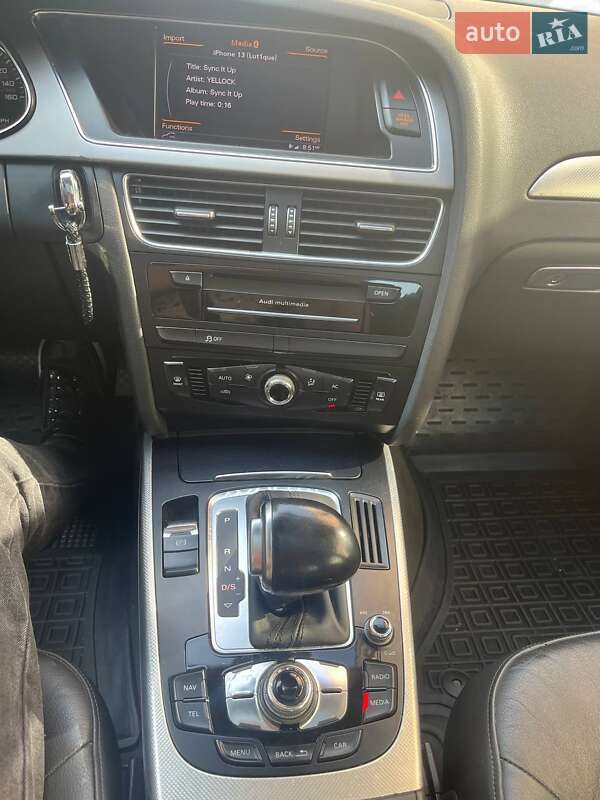 Седан Audi A4 2013 в Киеве