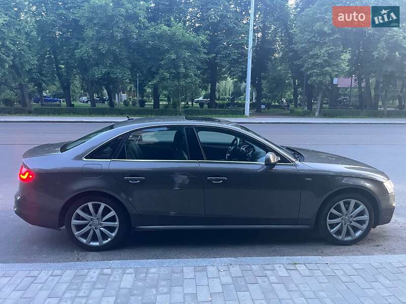 Седан Audi A4 2013 в Киеве