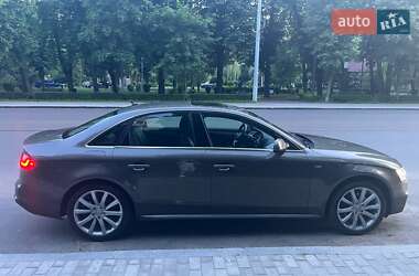 Седан Audi A4 2013 в 