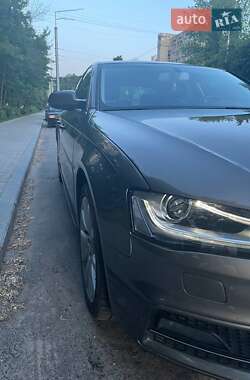 Седан Audi A4 2013 в 