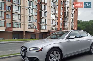 Седан Audi A4 2012 в Днепре
