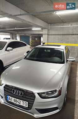 Седан Audi A4 2012 в 
