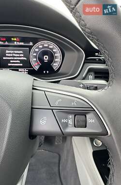 Седан Audi A4 2023 в 