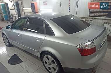 Седан Audi A4 2001 в 