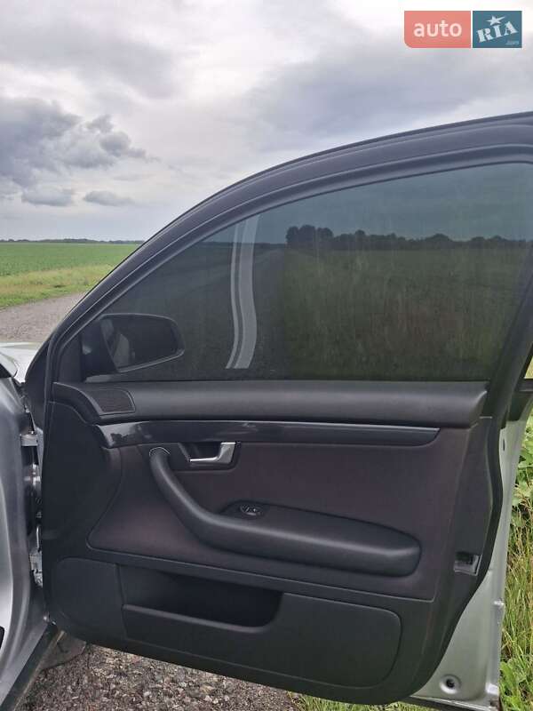 Универсал Audi A4 2003 в Ромнах