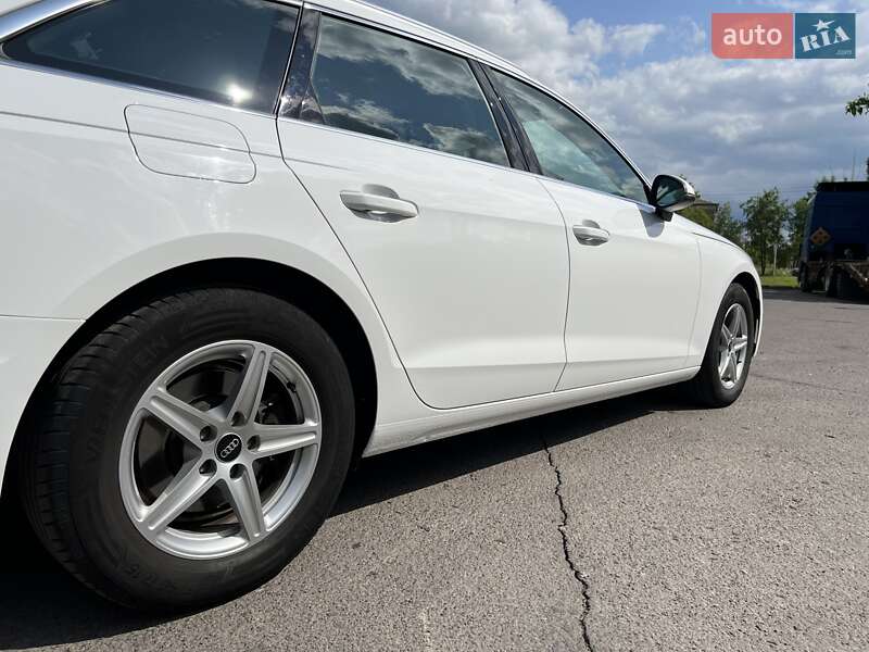 Универсал Audi A4 2021 в Дрогобыче
