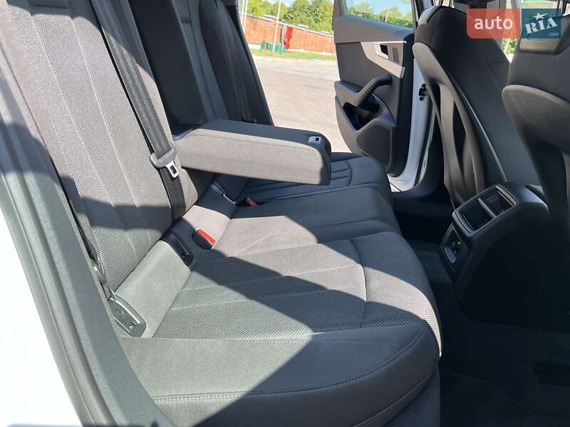 Универсал Audi A4 2021 в Дрогобыче