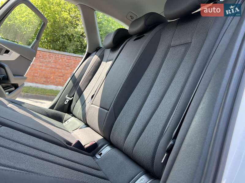 Универсал Audi A4 2021 в Дрогобыче